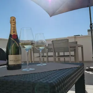 https://penthouse-apartment-pool-malaga-center.es-andalucia.com